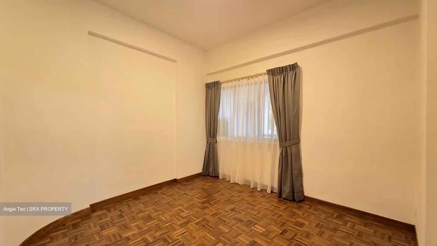 Gold Coast Condo (D5), Condominium #560549381